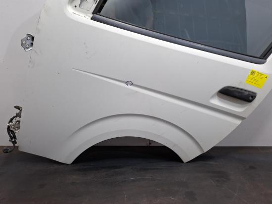 toyota Hiace TRH201R Jul 2007 LEFT FRONT DOOR 