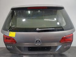 2016 Volkswagen Golf image 1