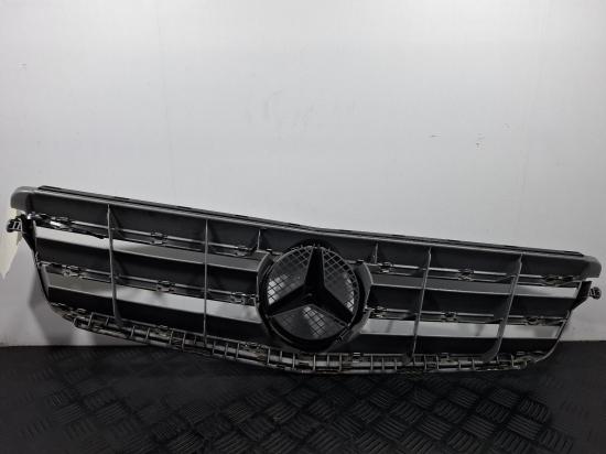 mercedes benz C Class W204 Aug 2010 GRILLE 