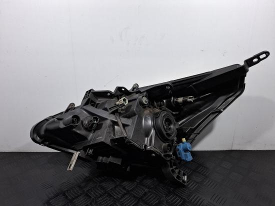 nissan Pulsar C12 Aug 2015 RIGHT HEADLAMP 