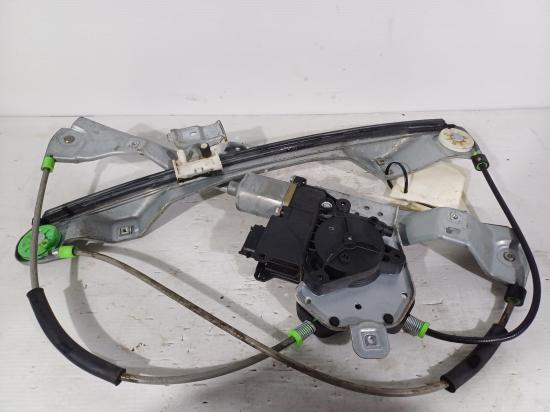 holden commodore RIGHT FRONT WINDOW REG/MOTOR 