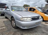 2002 Toyota Avalon MCX10R image 1