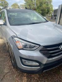 2014 Hyundai Santa Fe image 1