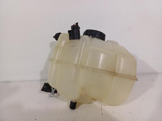 volvo Xc90 Sep 2020 Overflow Bottle 