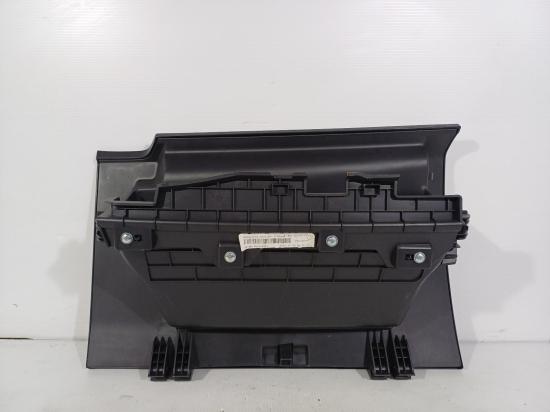 ldv T60 Jan GLOVE BOX 