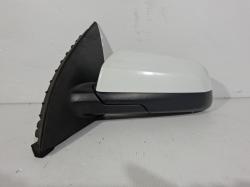 Holden Commodore VF image 1