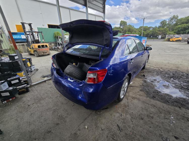 toyota Camry AVV50 HYBRID HL Feb 2012 Parts & Wrecking