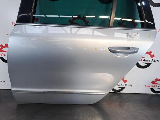 skoda Superb 2014 LEFT REAR DOOR 