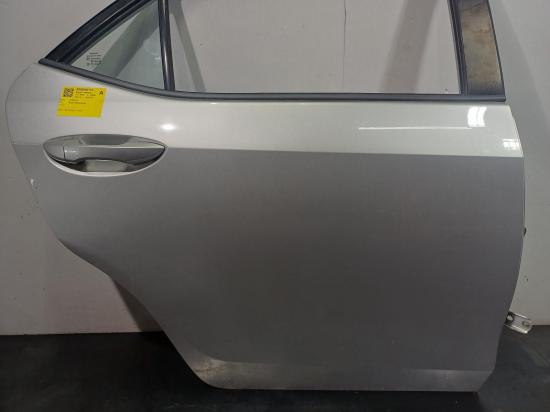 toyota Corolla ZRE172R Dec 2016 RIGHT REAR DOOR 