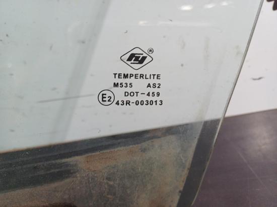 toyota Hiace Sep LEFT FRONT DOOR WINDOW 