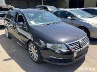 2010 Volkswagen Passat image 1