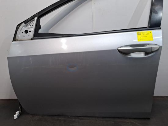 toyota Corolla ZRE172R Dec 2016 LEFT FRONT DOOR 