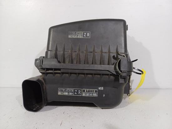 toyota Corolla ZRE172R Dec 2016 AIR CLEANER/BOX 