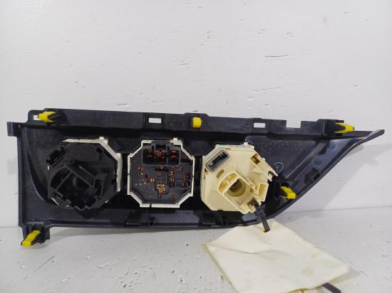 toyota Corolla ZRE172R Dec 2016 HEATER/AC CONTROLS 