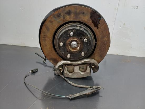 toyota Kluger GSU55R Jan 2019 LEFT FRONT HUB ASSEMBLY 