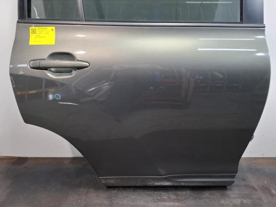 toyota Kluger RIGHT REAR DOOR 