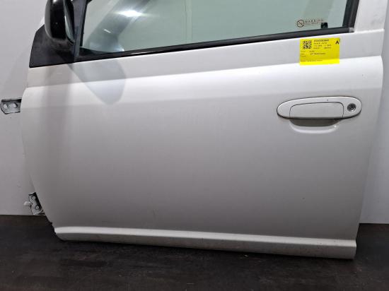 toyota Echo NCP12R Oct 2003 LEFT FRONT DOOR 