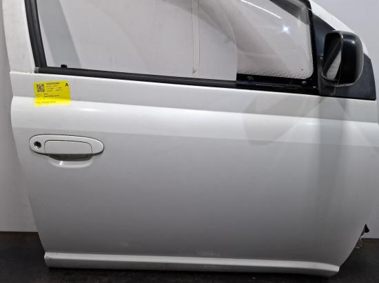 toyota Echo NCP12R Oct 2003 RIGHT FRONT DOOR 