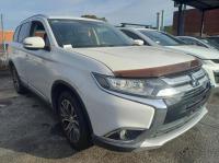 2015 Mitsubishi Outlander ZK image 1