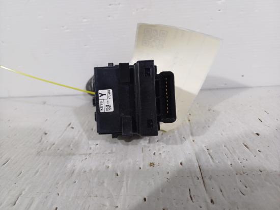 mazda 3 BM Aug 2015 COMBINATION SWITCH 