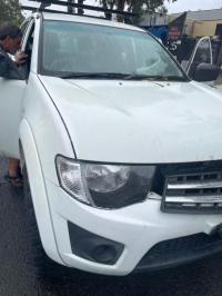 2014 Mitsubishi Triton image 1