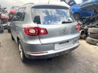 2010 Volkswagen Tiguan image 1