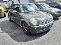 2006 Mini Cooper R50 image 1