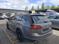 2016 Volkswagen Golf image 1