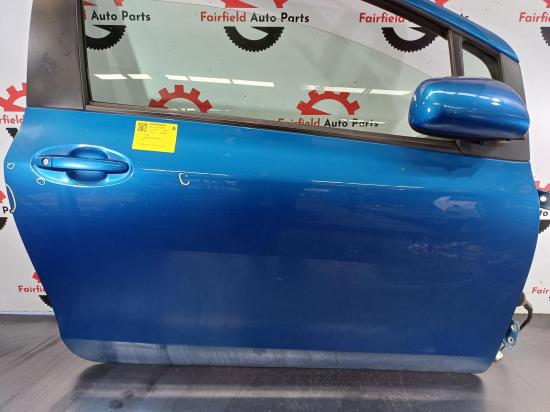 toyota Yaris Mar 2010 RIGHT FRONT DOOR 