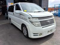 2002 Nissan Elgrand image 1