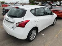 2015 Nissan Pulsar image 1