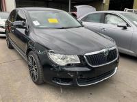 2013 Skoda Superb image 1