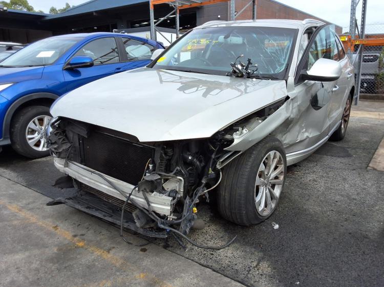 audi Q5 2.0 TDI QUATTRO May 2014 Parts & Wrecking