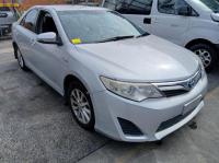 2014 Toyota Camry HYBRID H image 1