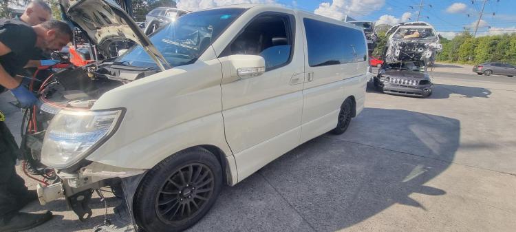 nissan Elgrand E51 2005 Parts & Wrecking