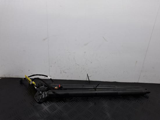 porsche Macan HATCH STRUT 