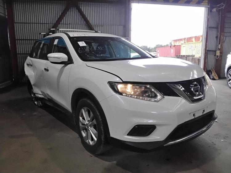 nissan Xtrail ST Oct 2016 Parts & Wrecking