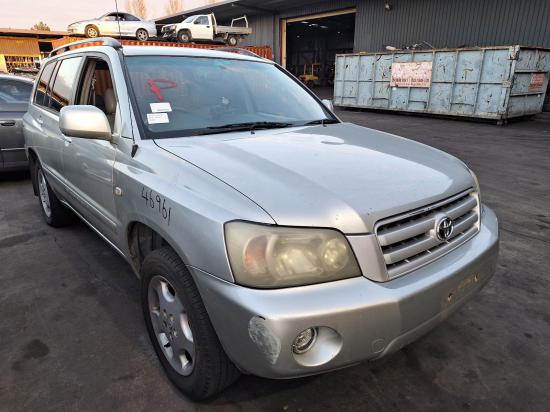 toyota Kluger 2003 LEFT REAE DOOR 