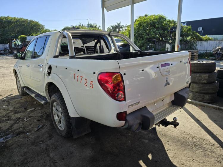 mitsubishi Triton MN GLX-R Jan 2012 Parts & Wrecking