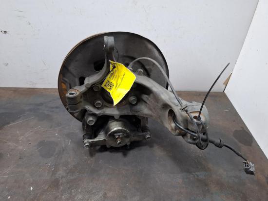 renault Koleos 2022 LEFT FRONT HUB ASSEMBLY 