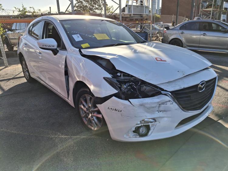 mazda 3 TOURING Oct 2015 Parts & Wrecking