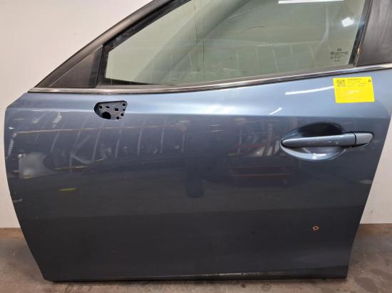 mazda 3 MAXX Sep 2015 LEFT FRONT DOOR 