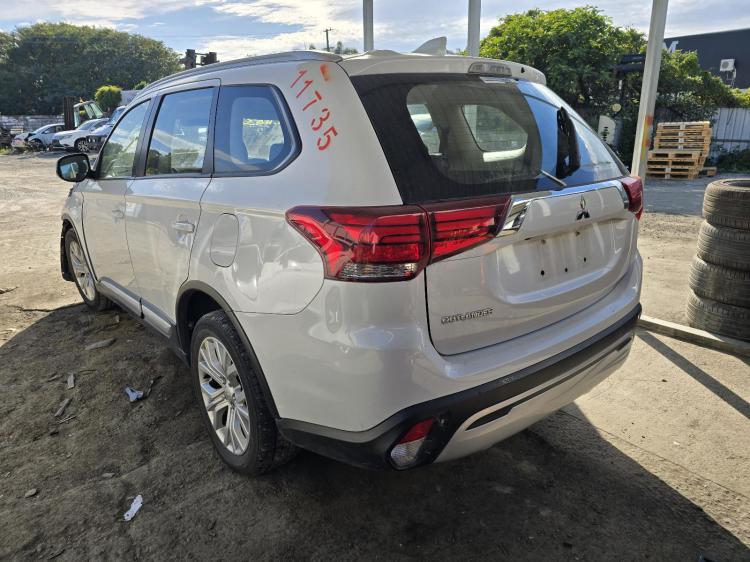 mitsubishi Outlander ZL ES Sep 2019 Parts & Wrecking