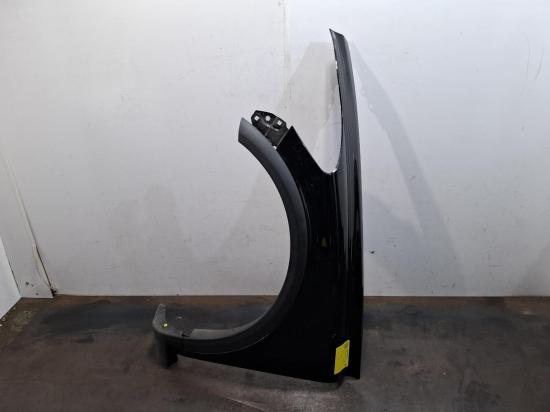 volvo C30 S Jun 2010 LEFT GUARD 
