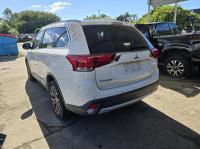 2017 Mitsubishi Outlander ZK LS image 1