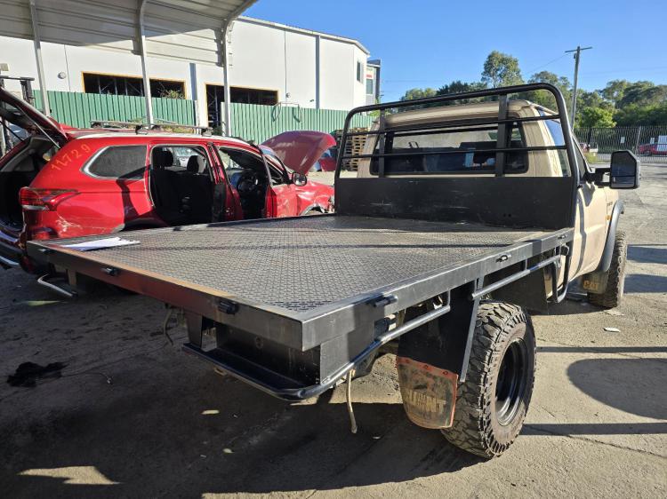 nissan Patrol GU ST Apr 2002 Parts & Wrecking