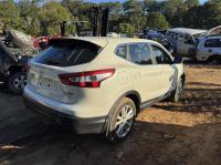 2015 Nissan Qashqai J11 image 1