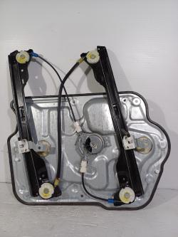 2010 Nissan Dualis image 1