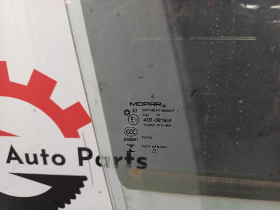 jeep Grand Cherokee 2013 RIGHT FRONT DOOR WINDOW 