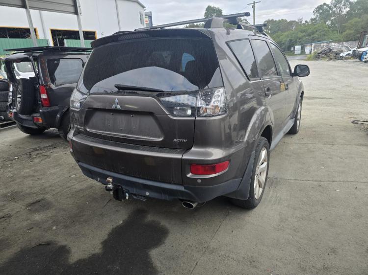 mitsubishi Outlander ZH LS May 2010 Parts & Wrecking